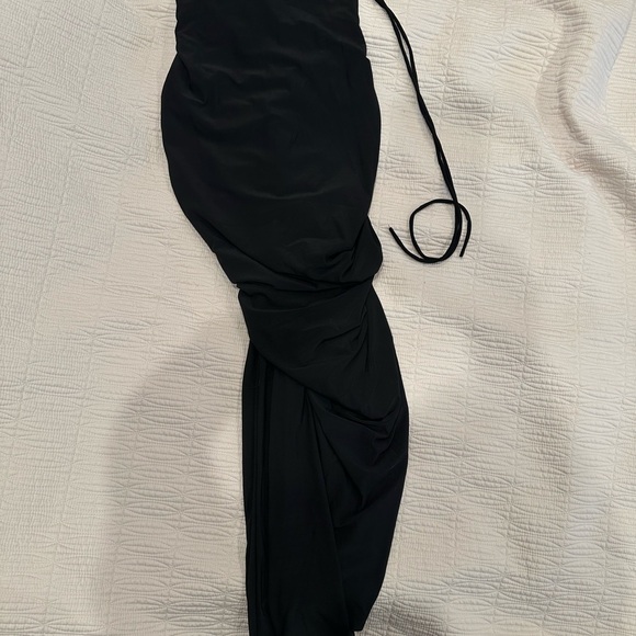 Melani The Label Azari MIDI Elegant Black Ruched Dress with Open Back Size  XS - www.mordernwear.com